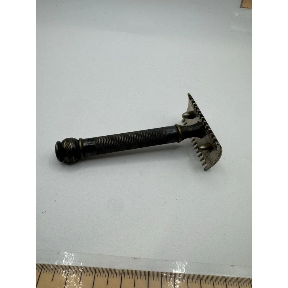 Gillette Old‎ Type Vintage double edge double comb Safety Razor